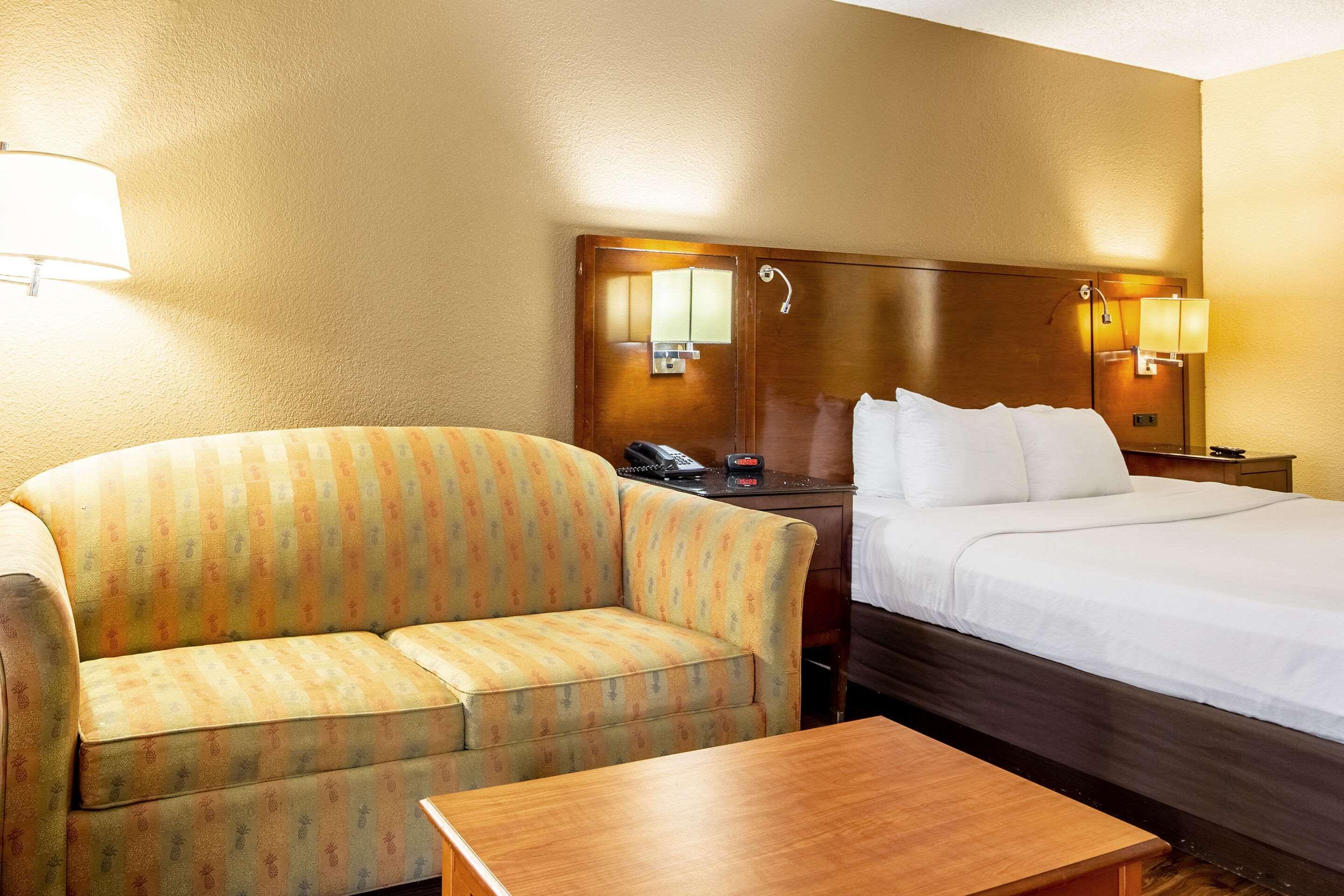 Econo Lodge Naval Station Норфолк Екстер'єр фото
