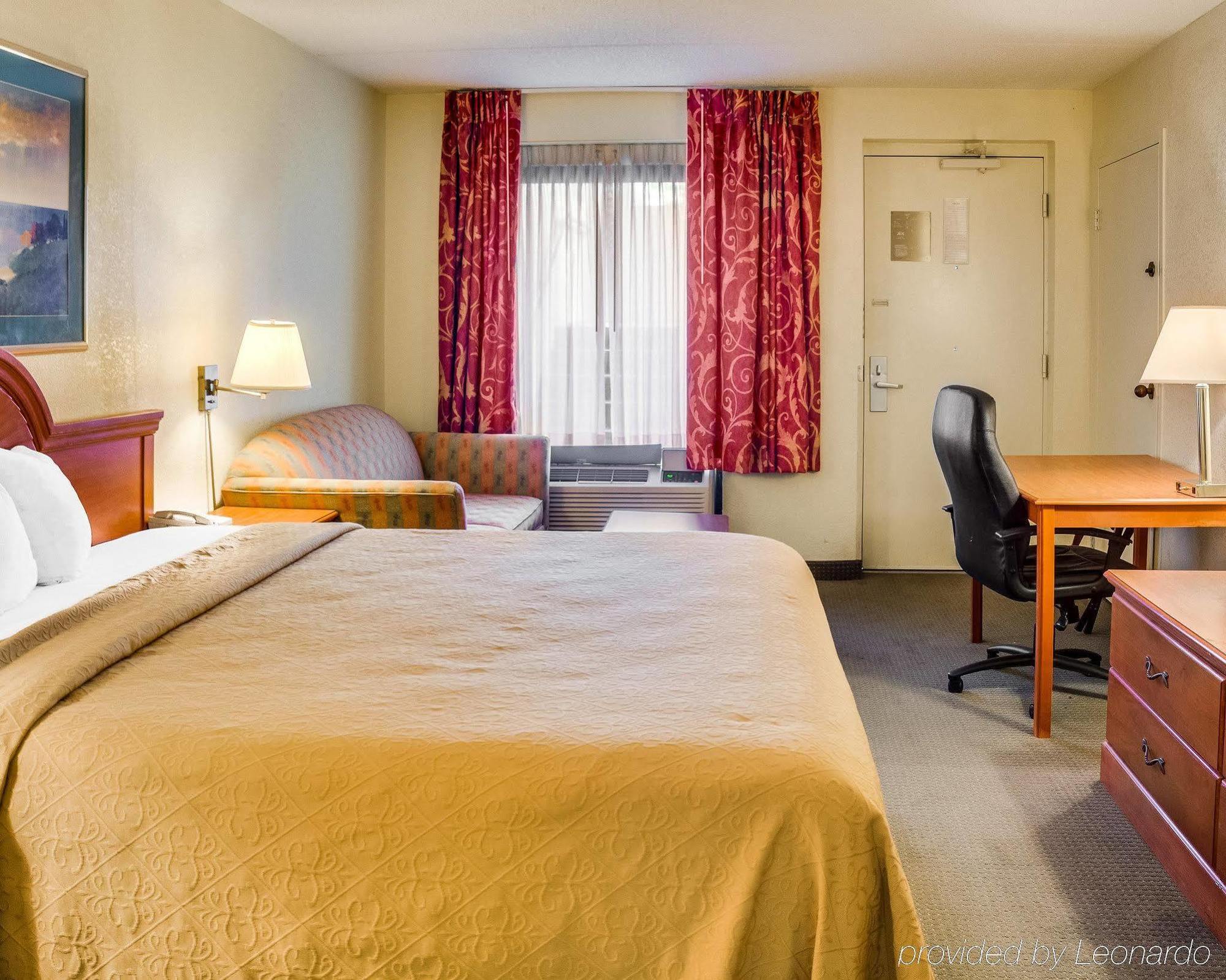 Econo Lodge Naval Station Норфолк Екстер'єр фото