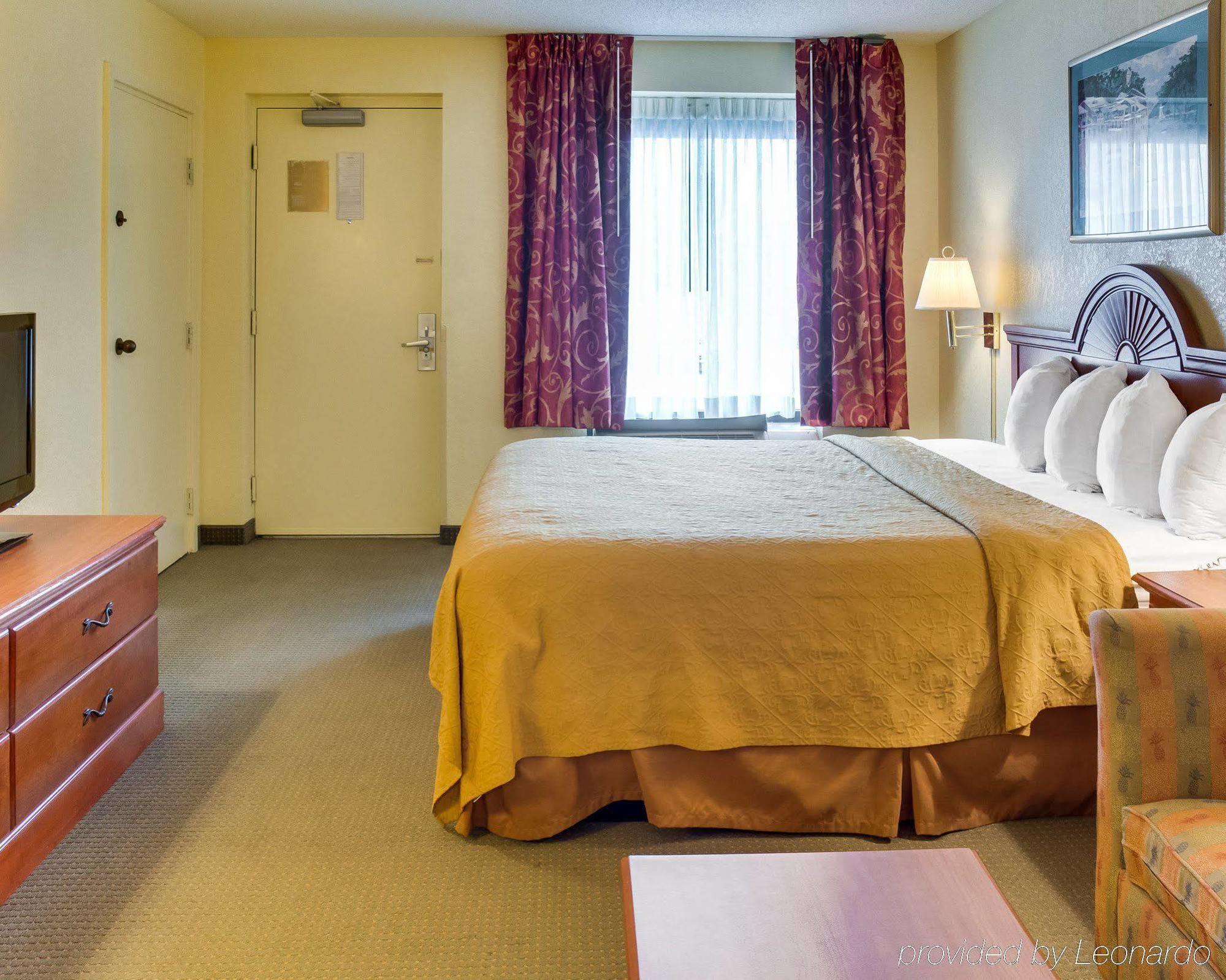 Econo Lodge Naval Station Норфолк Екстер'єр фото