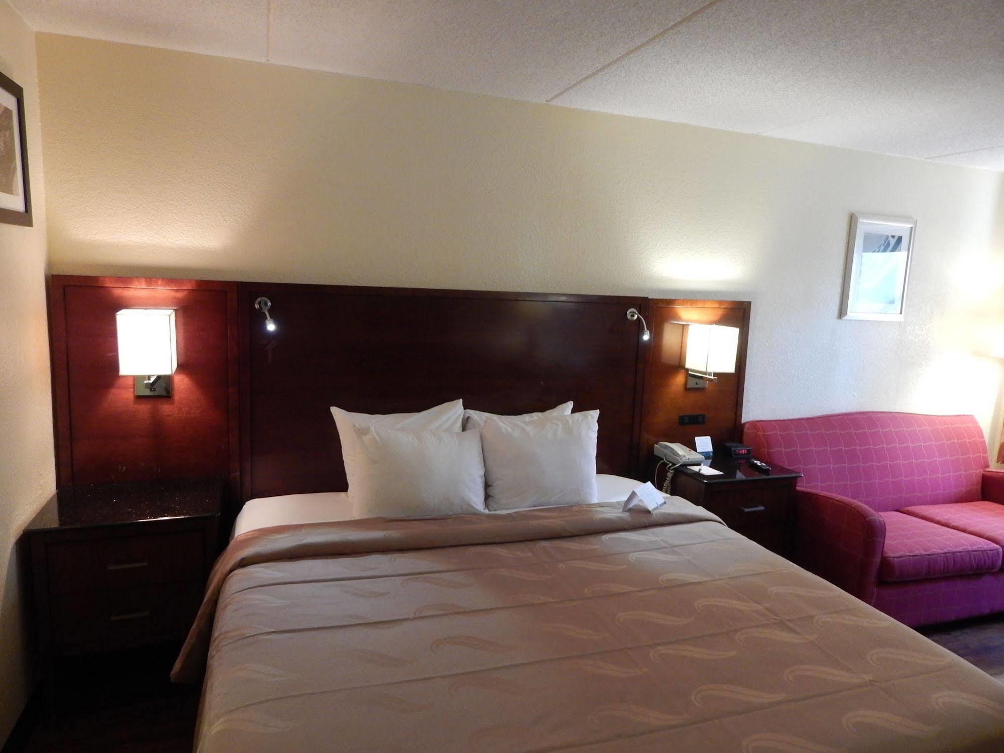 Econo Lodge Naval Station Норфолк Екстер'єр фото