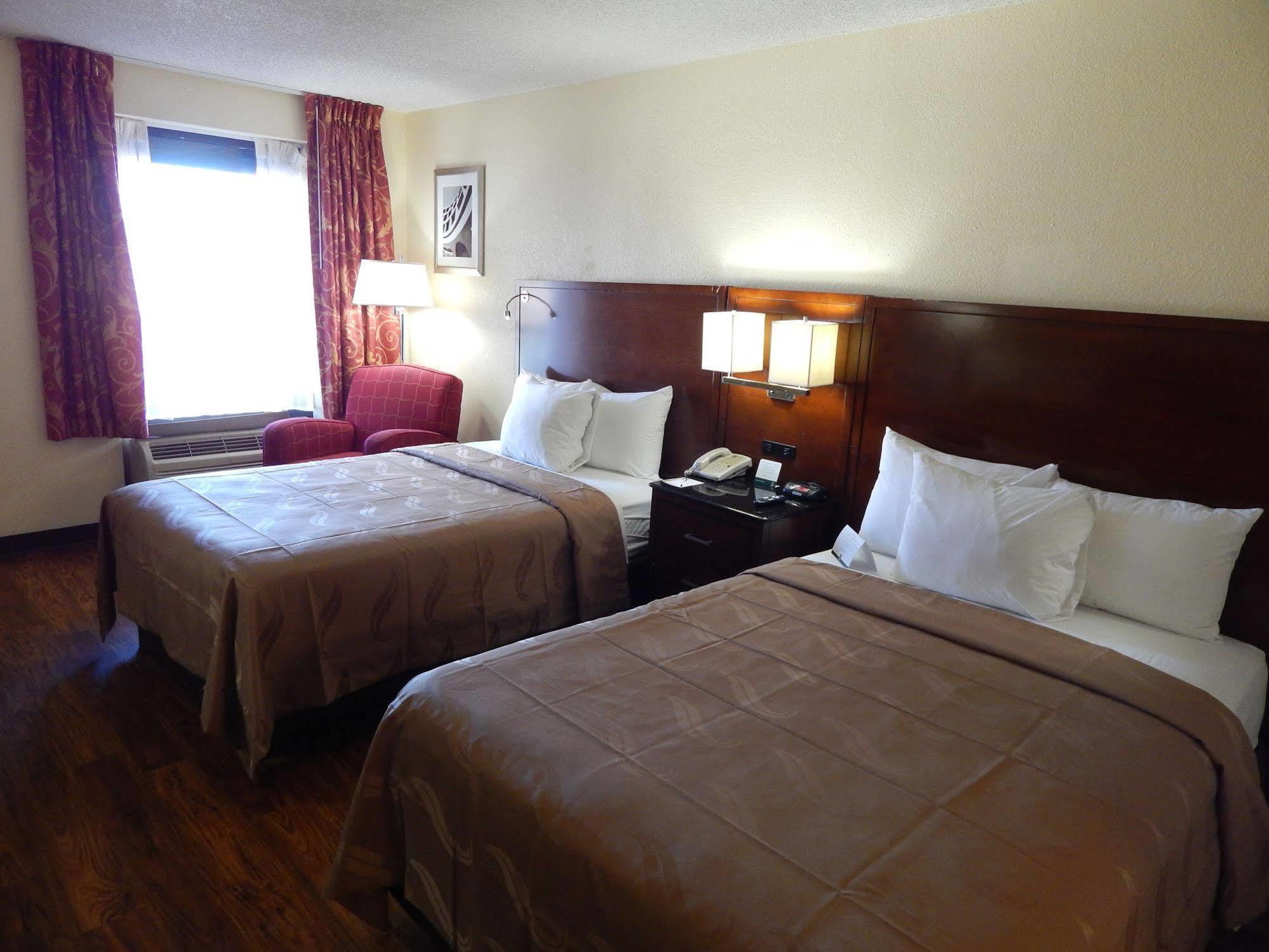 Econo Lodge Naval Station Норфолк Екстер'єр фото